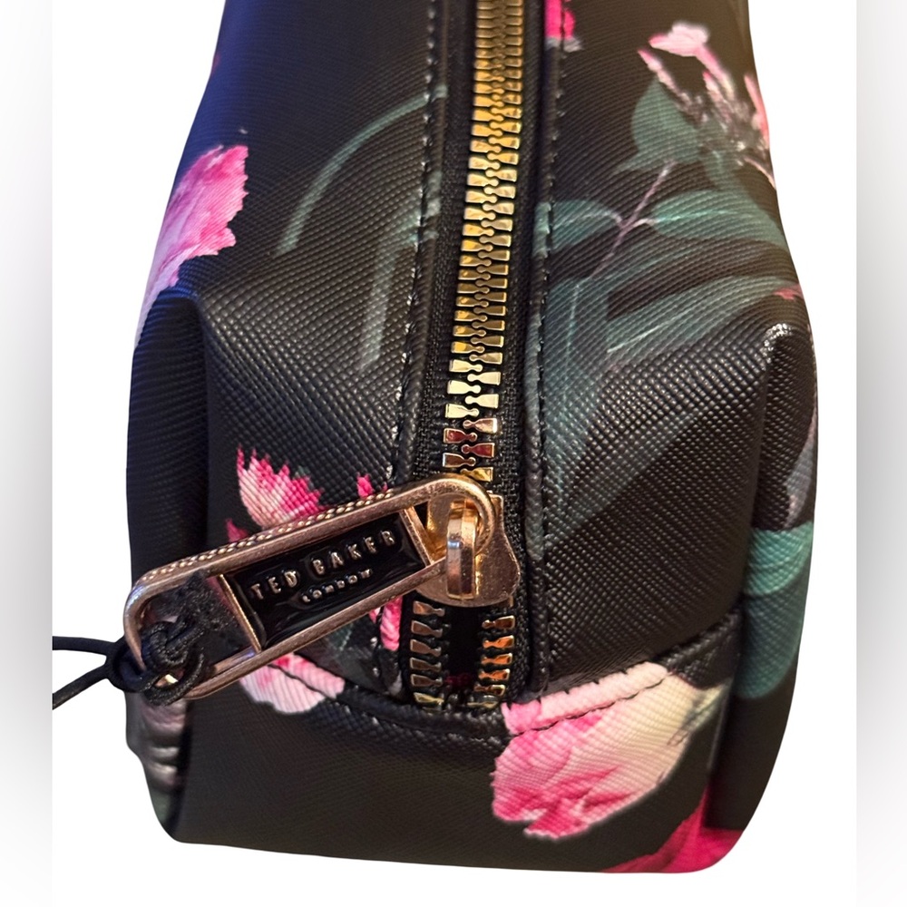 Ted Baker NWT Black & Pink Floral Cosmetic Bag with 2 Travel Bottles (P205) - Picture 2 of 7